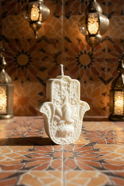 Bougie parfumée artisanale Main de Fatma Crème dans un décor oriental