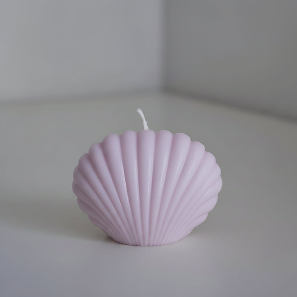 Bougie parfumée artisanale forme coquillage violet