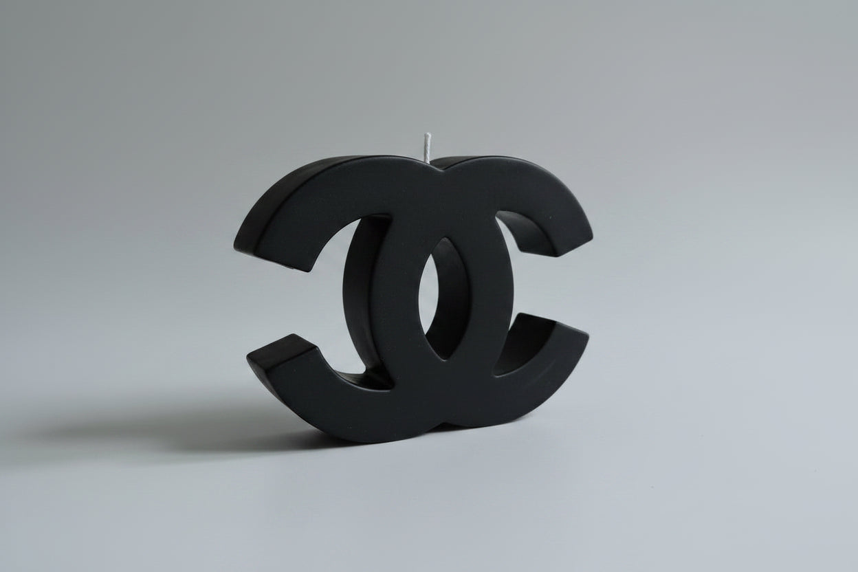 Bougie parfumée artisanale forme Logo C Grand noir