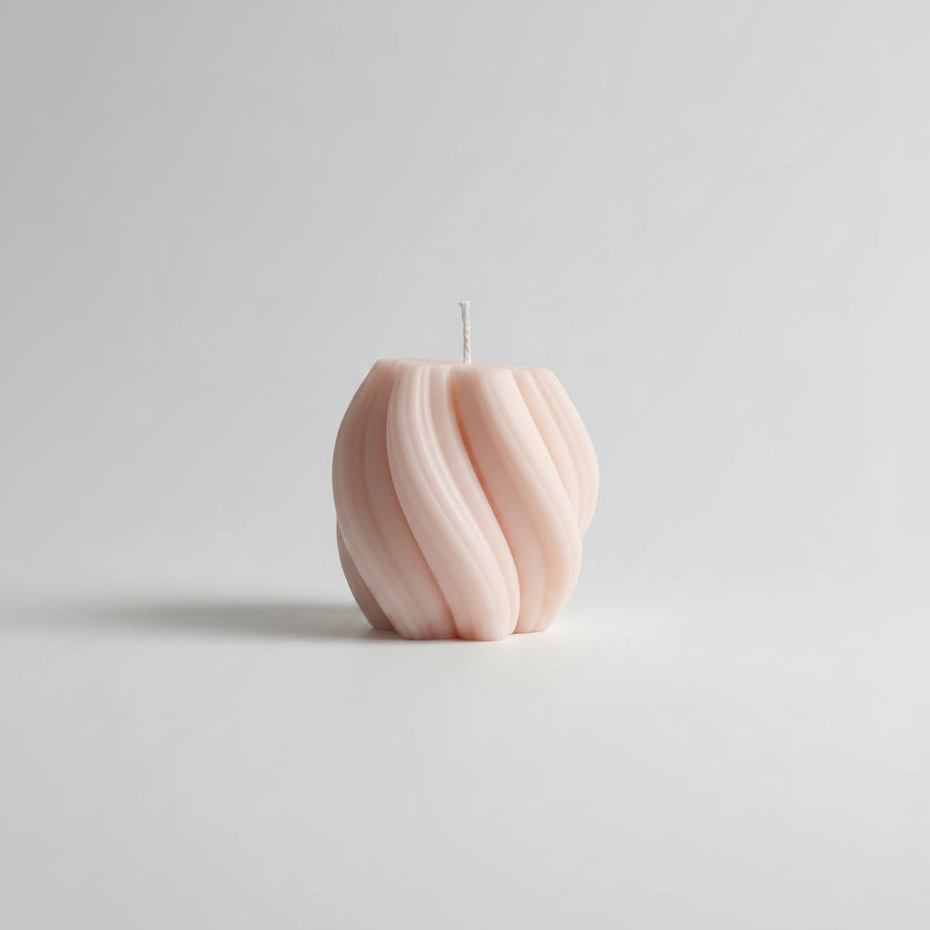 Bougie parfumée artisanale forme tressée rose