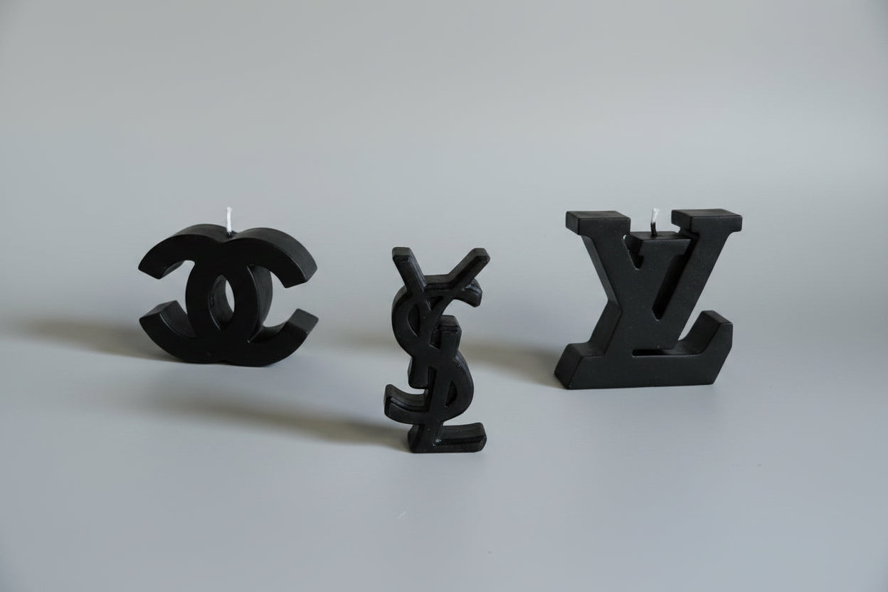 Bougie parfumée artisanale forme logo mini noir