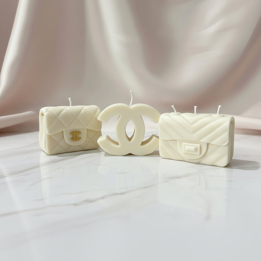 Bougie parfumée artisanale forme sac
et logo crème