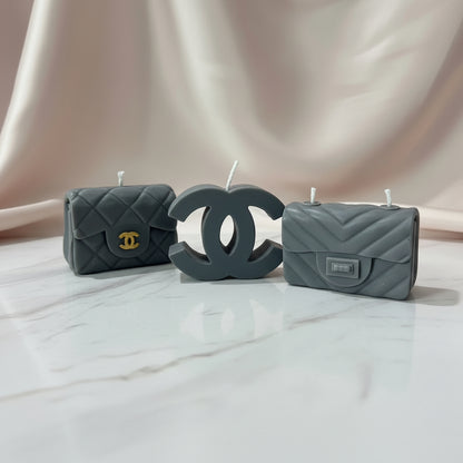 Bougie parfumée artisanale forme sac
et logo gris