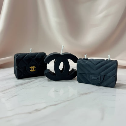 Bougie parfumée artisanale forme sac
et logo noir
