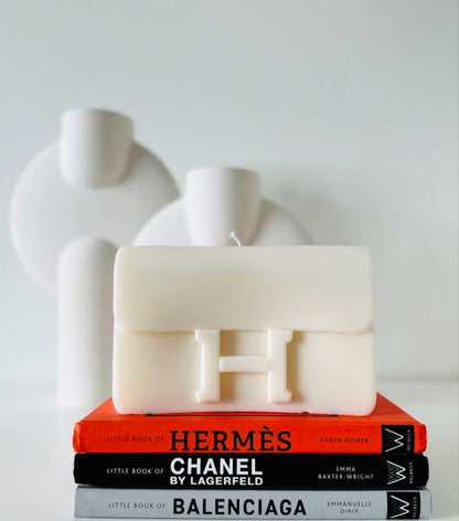 Bougie parfumée artisanale Sac H Grand crème sur fond blanc